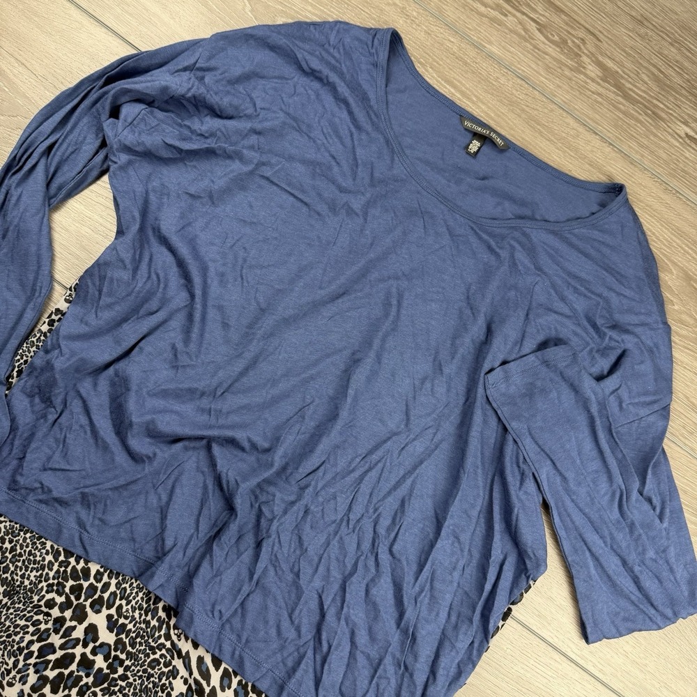 Victorias Secret Women's‎ Long Sleeve High Low Leopard Back Top Blue Large
